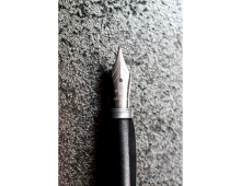 Stilou DIPLOMAT Magnum, cu penita EF, din otel inoxidabil - crow black